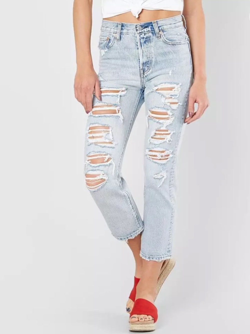 NWT Levi's Women’s Wedgie Straight Light Blue Distressed Cropped Jeans Size 32